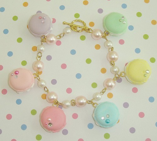 RAINBOW DREAMS Ltd Ed Handmade Pastel French Macaroon Faux Whipped Cream Pearl Link Chain Bracelet by jyyydesigns